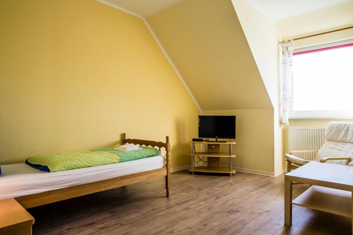 Logia Hotel Garni นอยฮาร์ลิงเงอซีล ภายนอก รูปภาพ